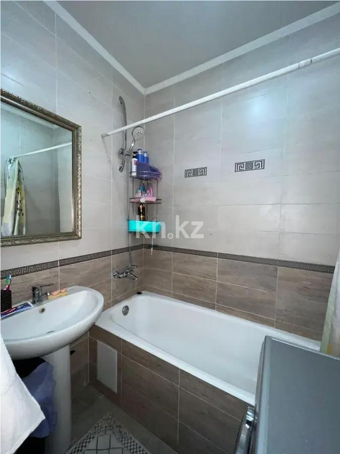 Продажа 3-комнатной квартиры, 64 м², мкр-н Аксай-4, дом  69 в Алматы - фото 7