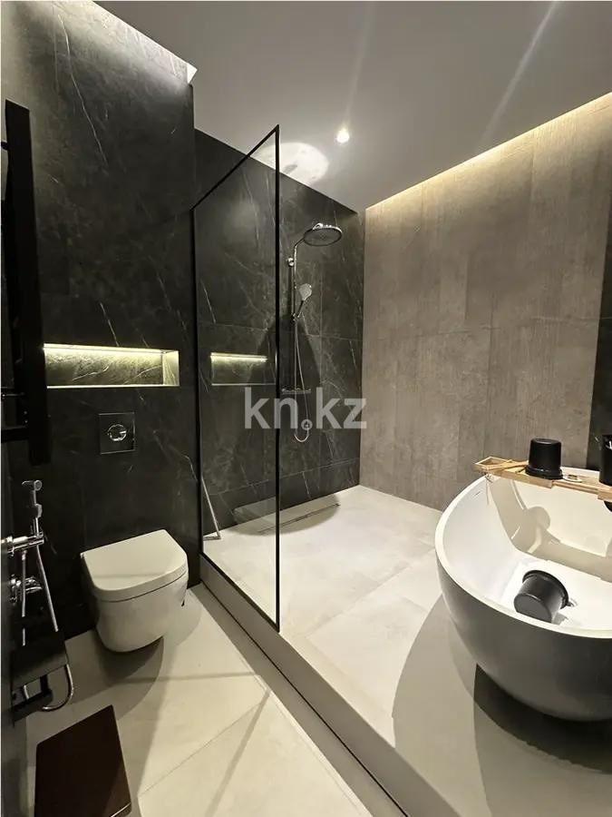 Продажа 3-комнатной квартиры, 120 м², пр. Аль-Фараби, дом  116/27 в Алматы - фото 4