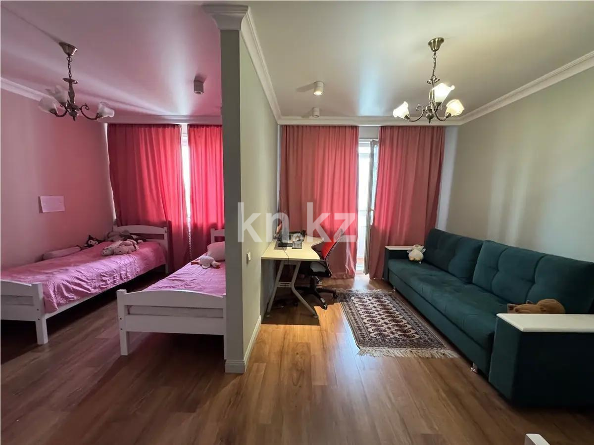 Продажа 3-комнатной квартиры, 108 м², мкр-н Аксай-5, дом  2 в Алматы - фото 3