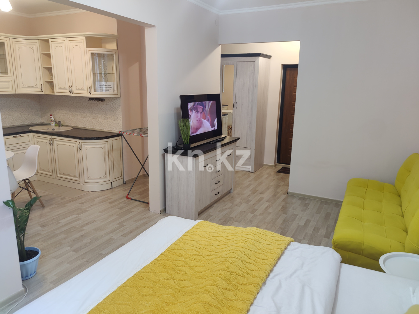 Аренда 1-комнатной квартиры посуточно, 40 м², ул. Сатпаева, дом  90/43 - Центр города - Аренда  однокомнатных квартир посуточно в Алматы фото 16 из 22