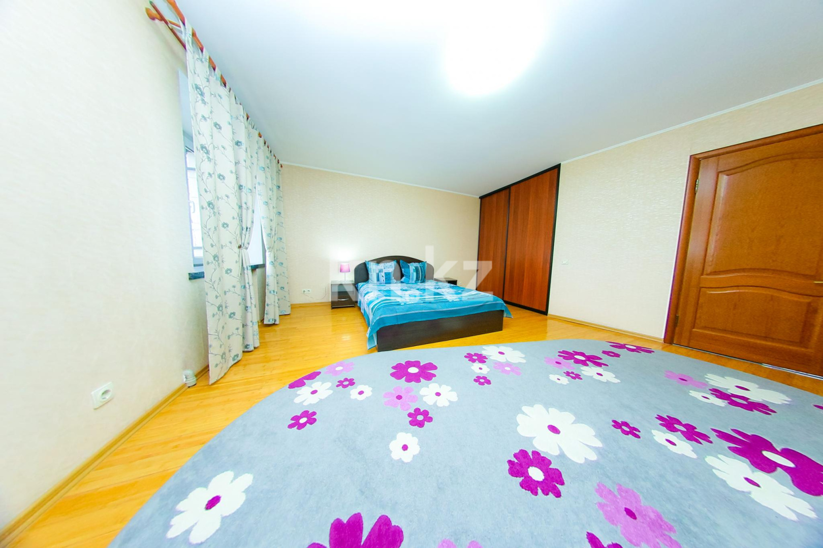 Аренда 2-комнатной квартиры посуточно, 70 м², ул. Крылова, дом  66 в Усть-Каменогорске - фото 9