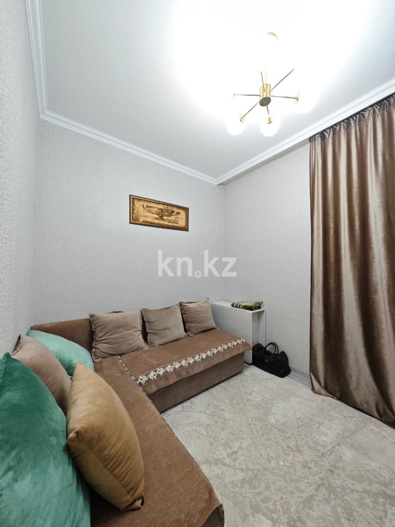 Продажа 3-комнатной квартиры, 77 м², пр. Шахтеров, дом  52б в Караганде - фото 6