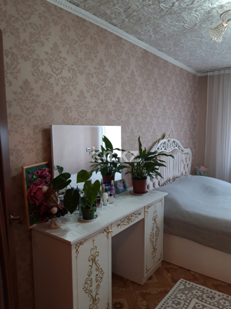 Продажа 3-комнатной квартиры, 55 м², ул. Кабанбай Батыра, дом  105А - Продажа квартир в Усть-Каменогорске без посредников с фото фото 2 из 5