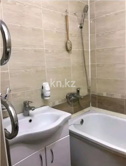 Продажа 3-комнатной квартиры, 70 м², ул. Гапеева, дом  33 в Караганде - фото 5