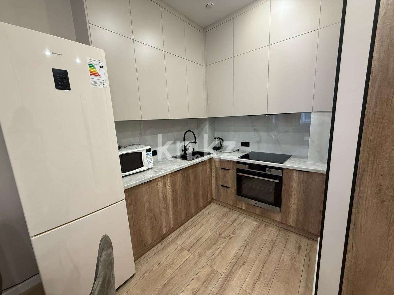 Аренда 2-комнатной квартиры, 45 м², пр. Туран, дом  71 - пр. Улы Дала - Продажа квартир в Казахстане фото 1 из 9