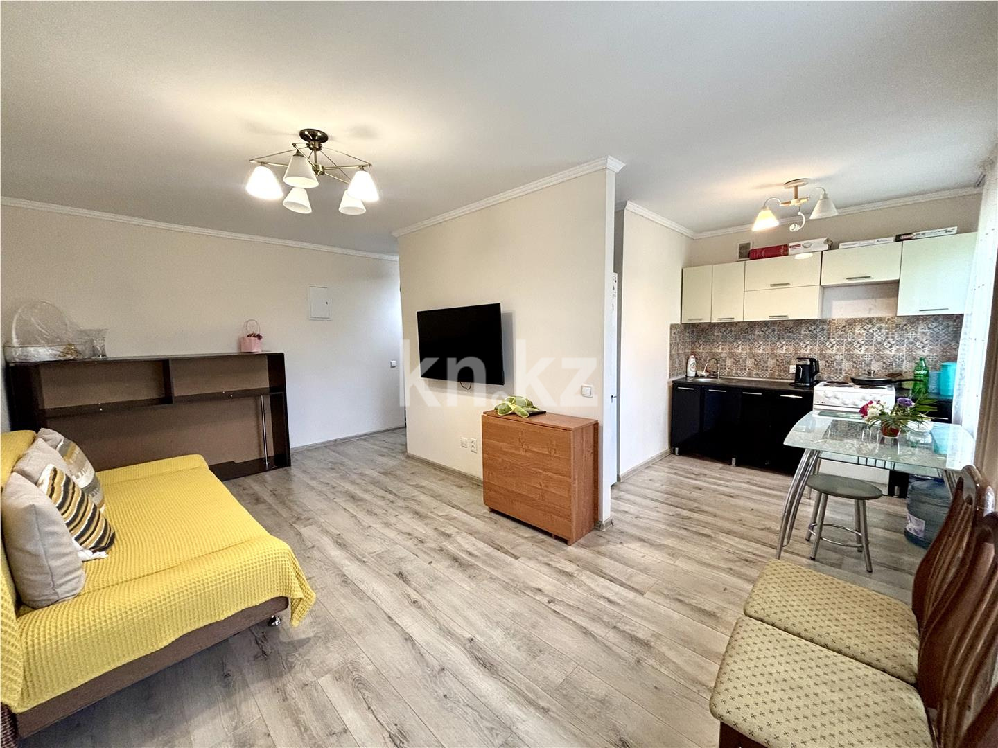 Продажа 2-комнатной квартиры, 41 м², ул. Ермекова, дом  29/3 - Продажа квартир в Караганде фото 1 из 12