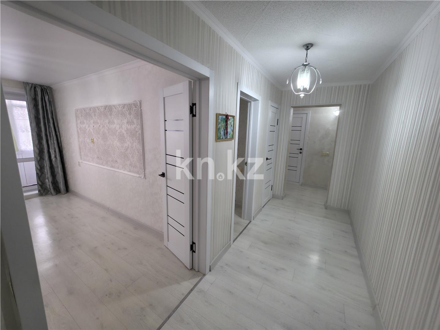 Продажа 3-комнатной квартиры, 61 м², мкр. Восток-3 в Караганде - фото 3