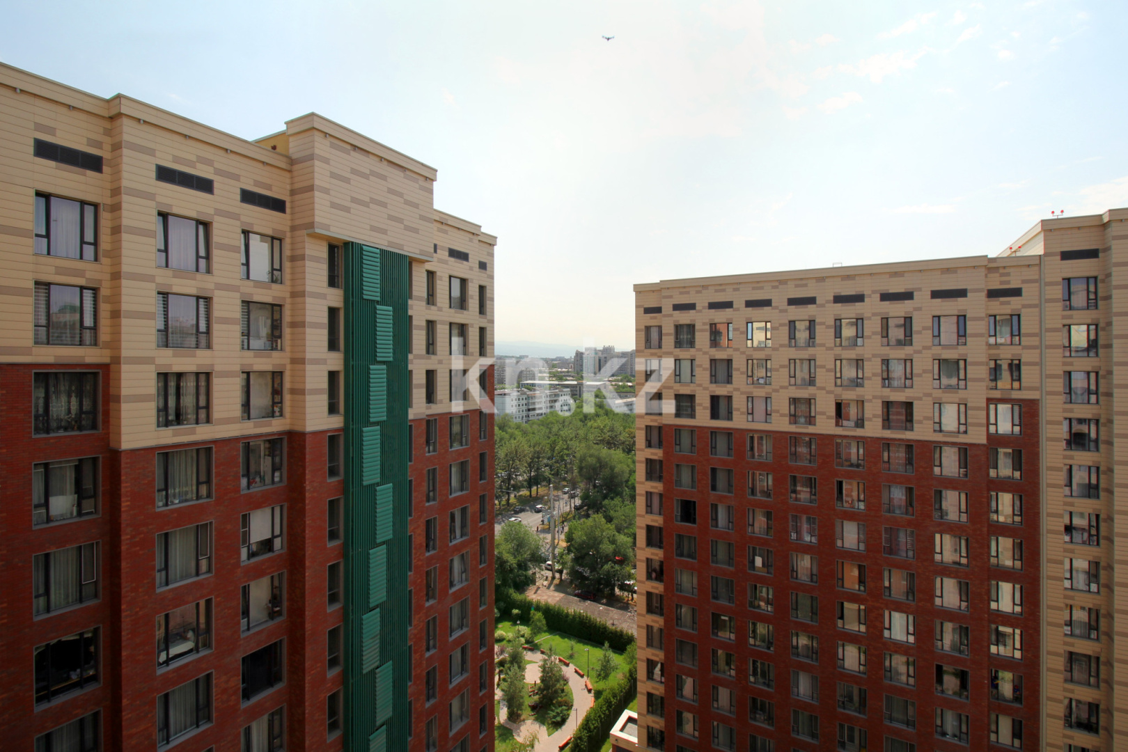 Аренда 1-комнатной квартиры посуточно, 40 м², пр. Абая, дом  109/6 - ул. Манаса - Аренда жилой и коммерческой недвижимости в Алматы фото 14 из 30