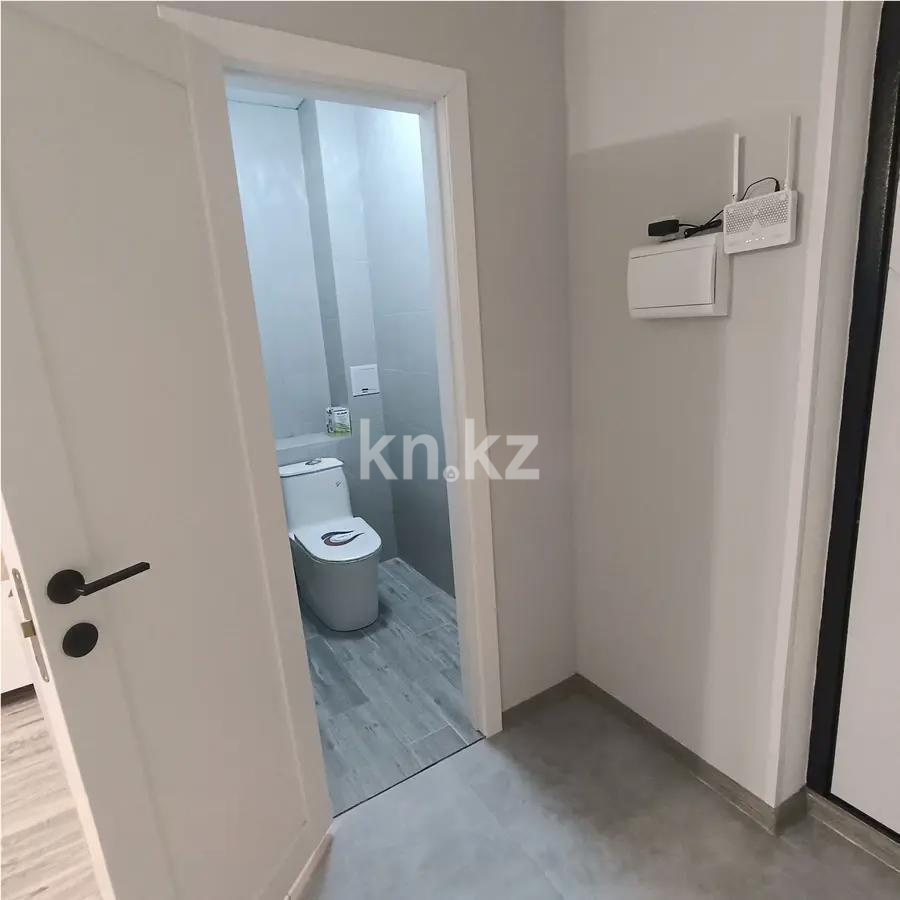 Продажа 2-комнатной квартиры, 37 м², ул. Жолымбет, дом  42/5 в Алматы - фото 4