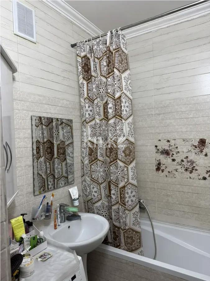 Продажа 2-комнатной квартиры, 63 м², мкр-н Кокжиек, дом  25 в Алматы - фото 4