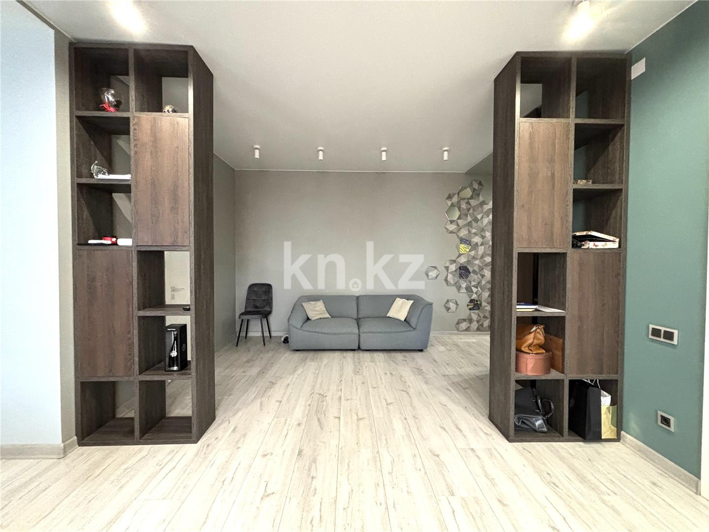 Продажа 2-комнатной квартиры, 94 м², ул. Аманжолова, дом  96/1 - Продажа  двухкомнатных квартир в новостройках Караганды фото 3 из 19