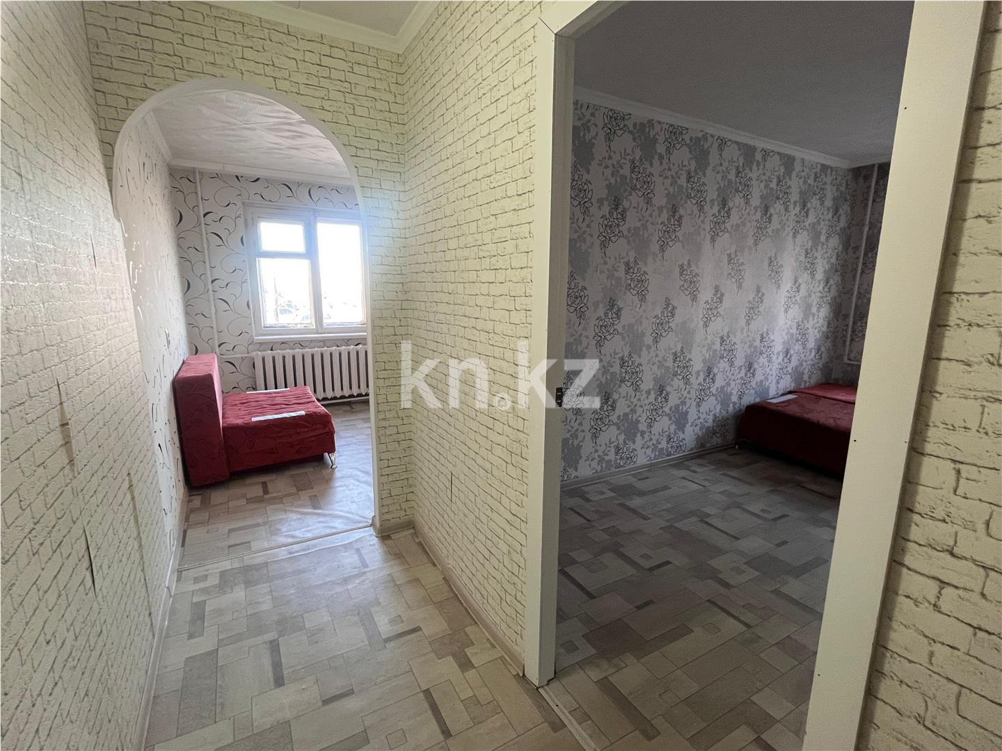 Продажа 2-комнатной квартиры, 42 м², мкр-н 12 в Караганде - фото 10