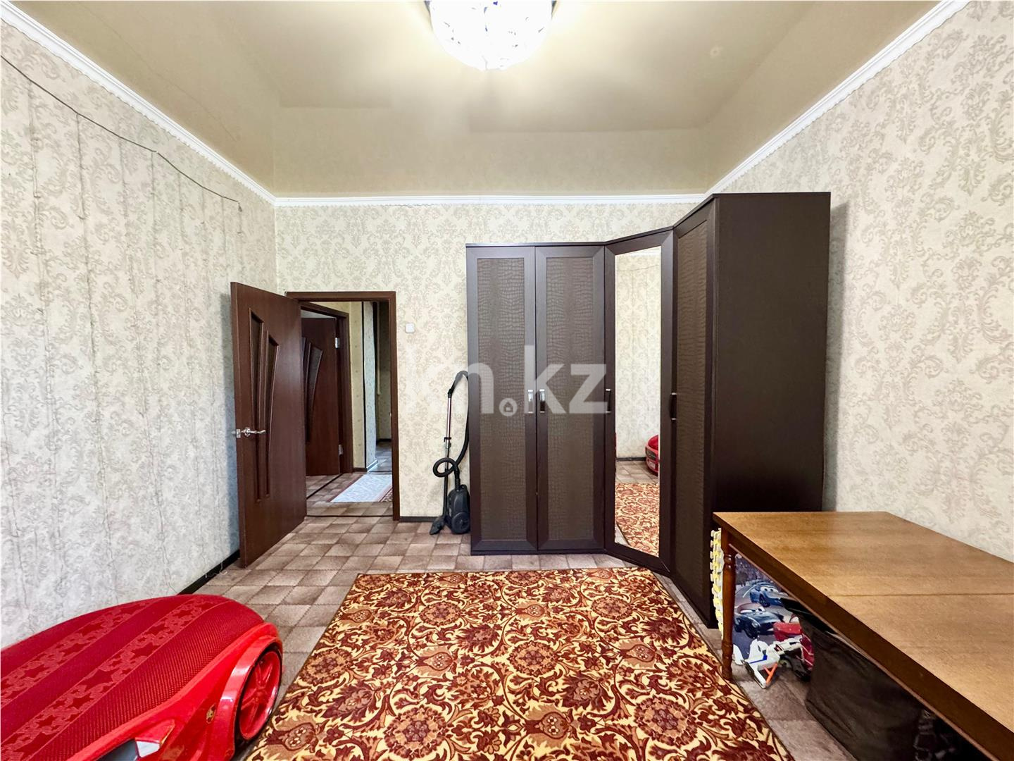 Продажа 3-комнатной квартиры, 76 м², ул. Медицинская, дом  68а в Караганде - фото 7