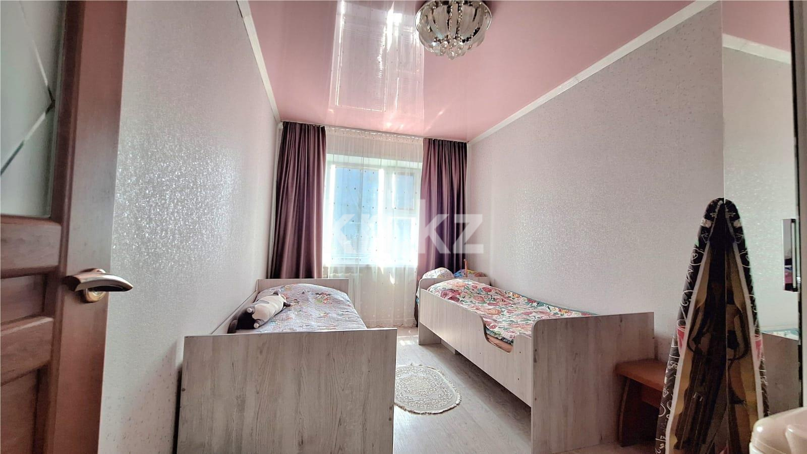 Продажа 3-комнатной квартиры, 62 м², 16-й мкр. - Продажа квартир в Караганде фото 5 из 9