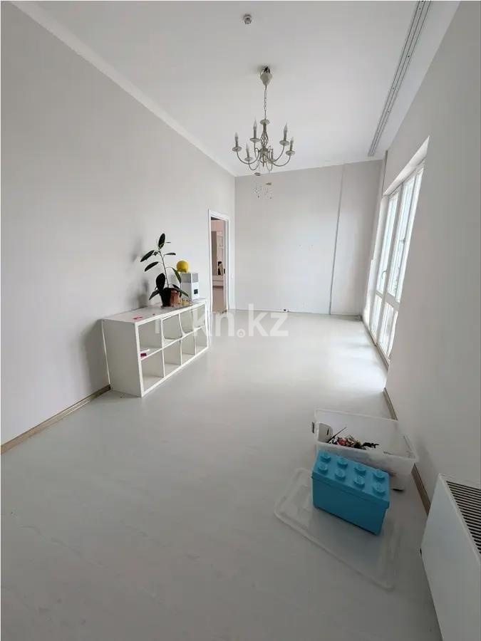 Продажа 4-комнатной квартиры, 117 м² - Продажа офисных и торговых помещений в Таразе фото 3 из 8