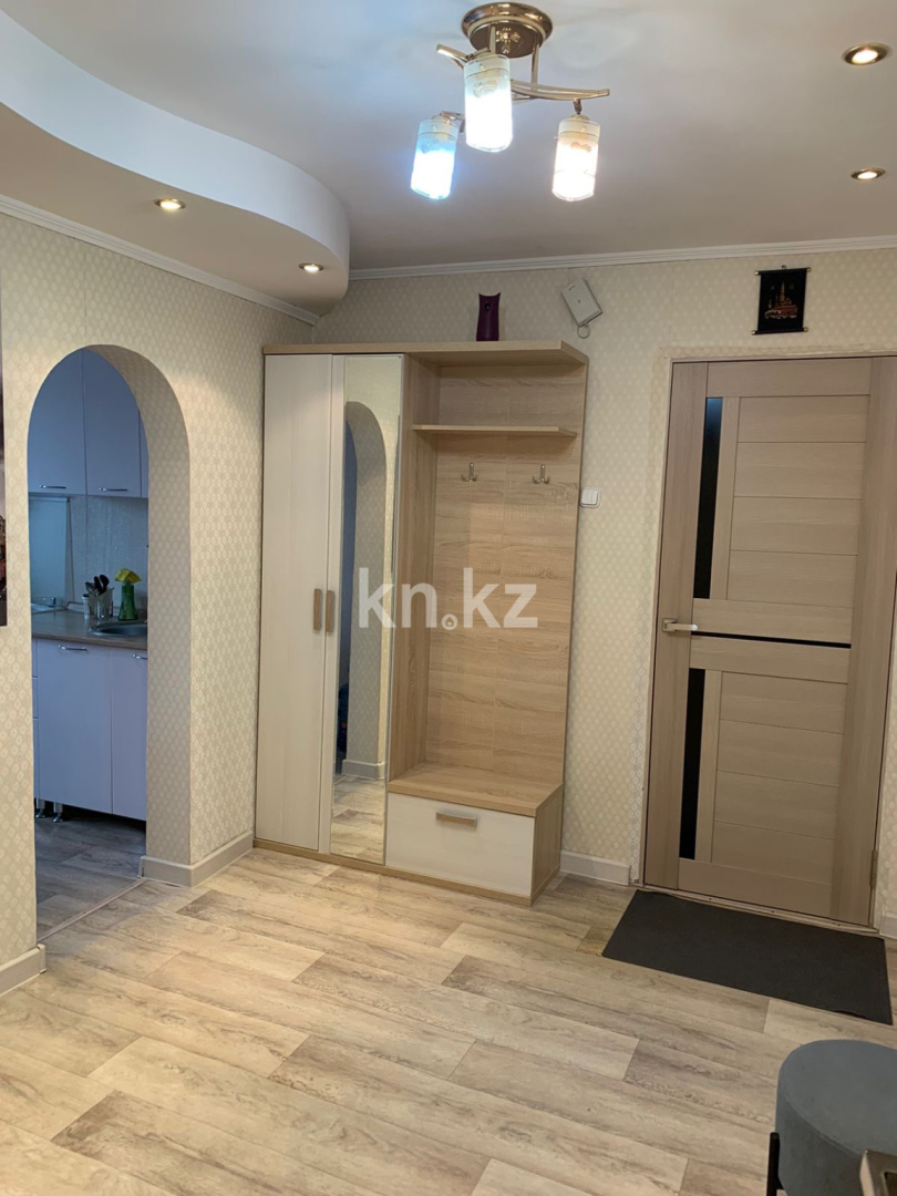 Продажа 3-комнатной квартиры, 60.9 м², мкр-н Восток-3, дом  9 в Караганде - фото 11
