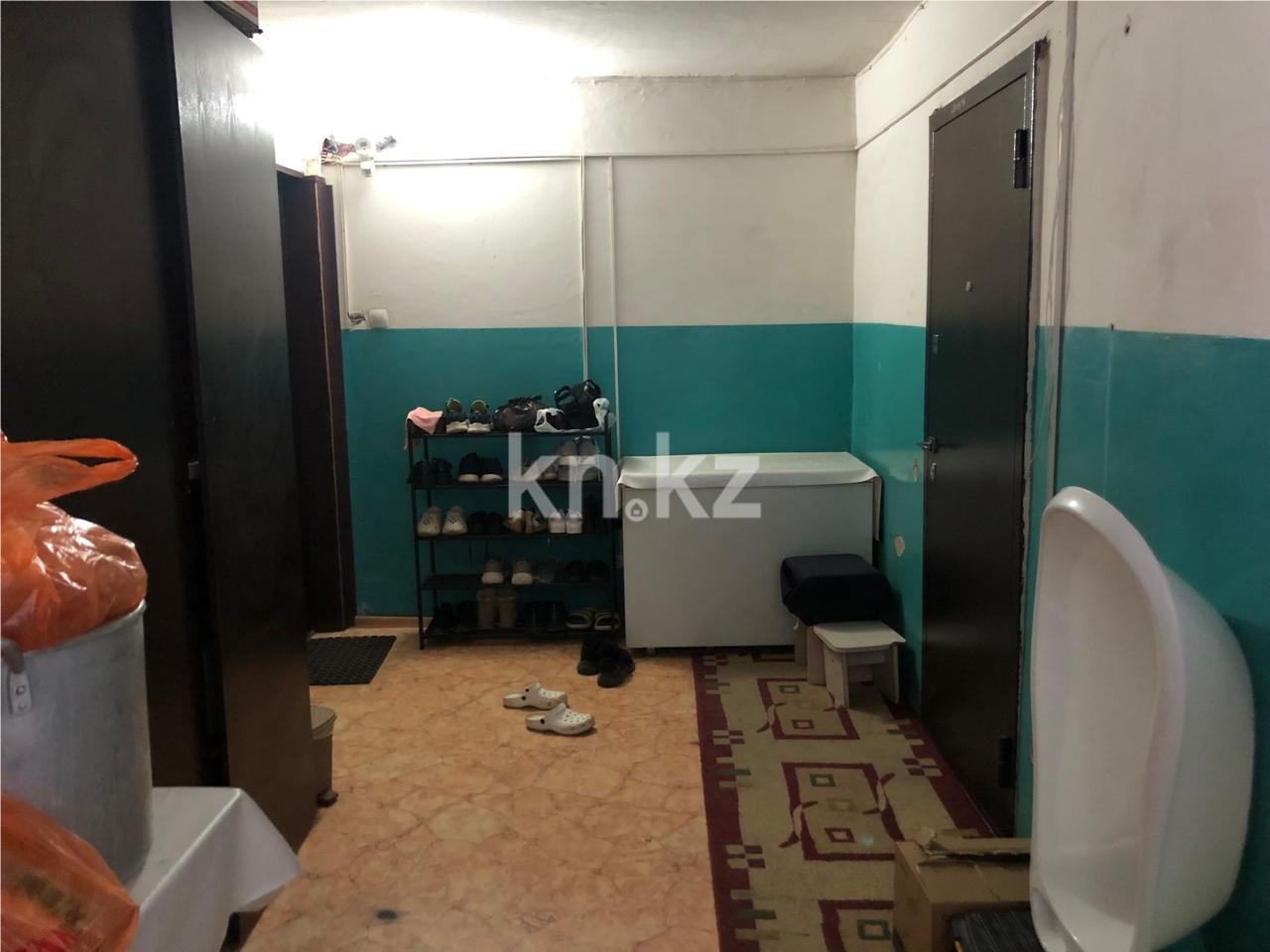 Продажа 5-комнатной квартиры, 75 м², 2 кв-л, дом  24 - Продажа  пятикомнатных квартир в Караганде фото 18 из 18