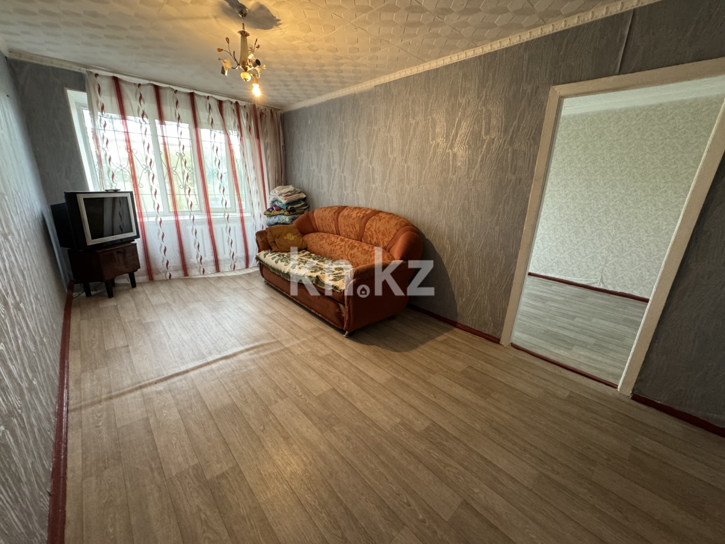 Продажа 3-комнатной квартиры, 57 м², ул. Локомотивная, дом  153 - Продажа квартир в Караганде фото 1 из 11