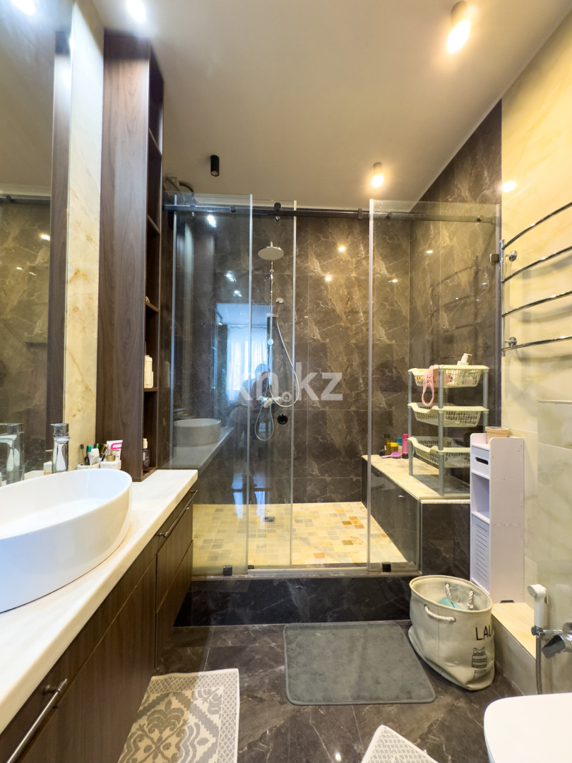 Продажа 4-комнатной квартиры, 130.2 м² в Астане - фото 6