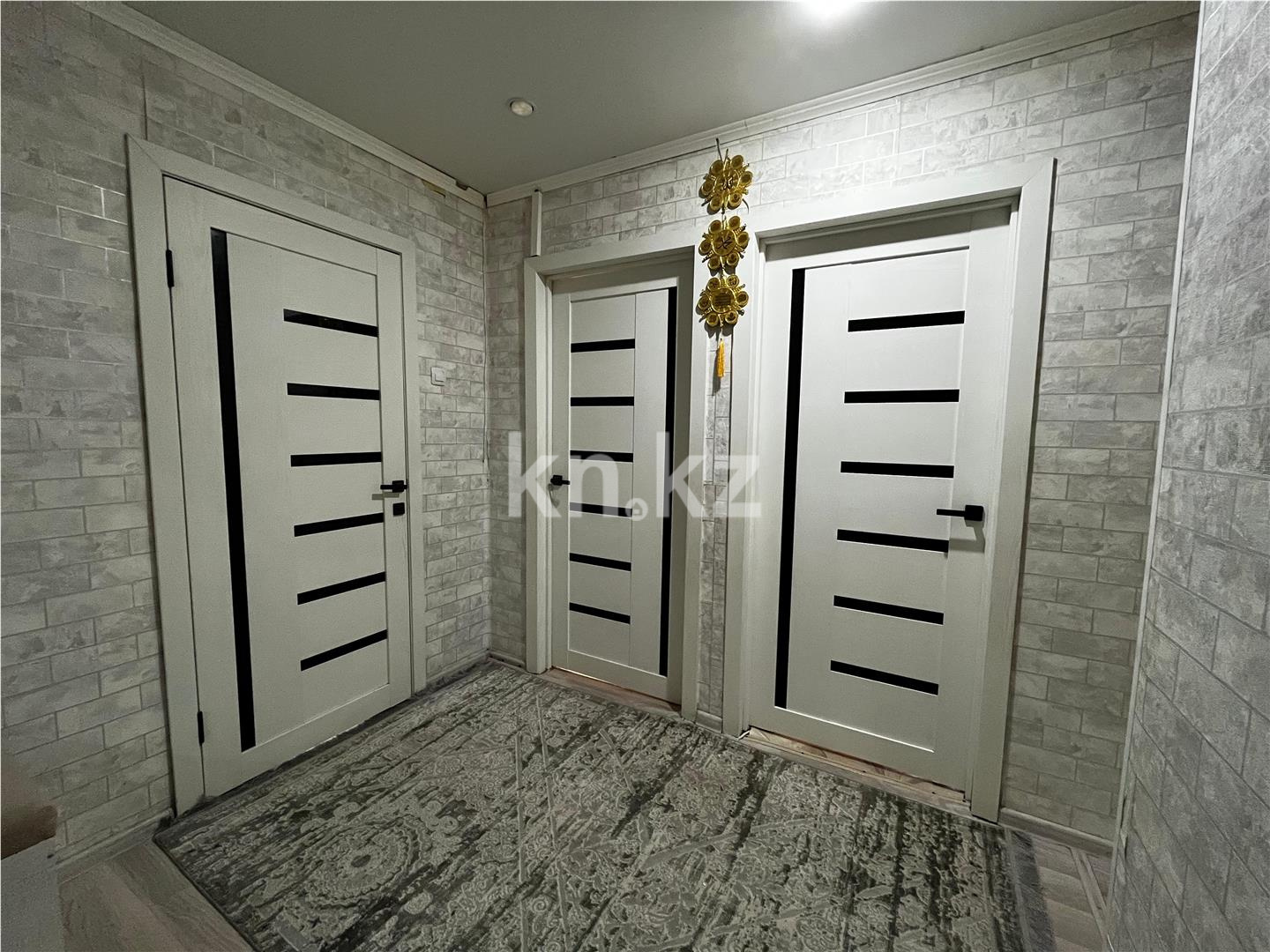 Продажа 3-комнатной квартиры, 66 м², мкр-н 19 в Караганде - фото 18