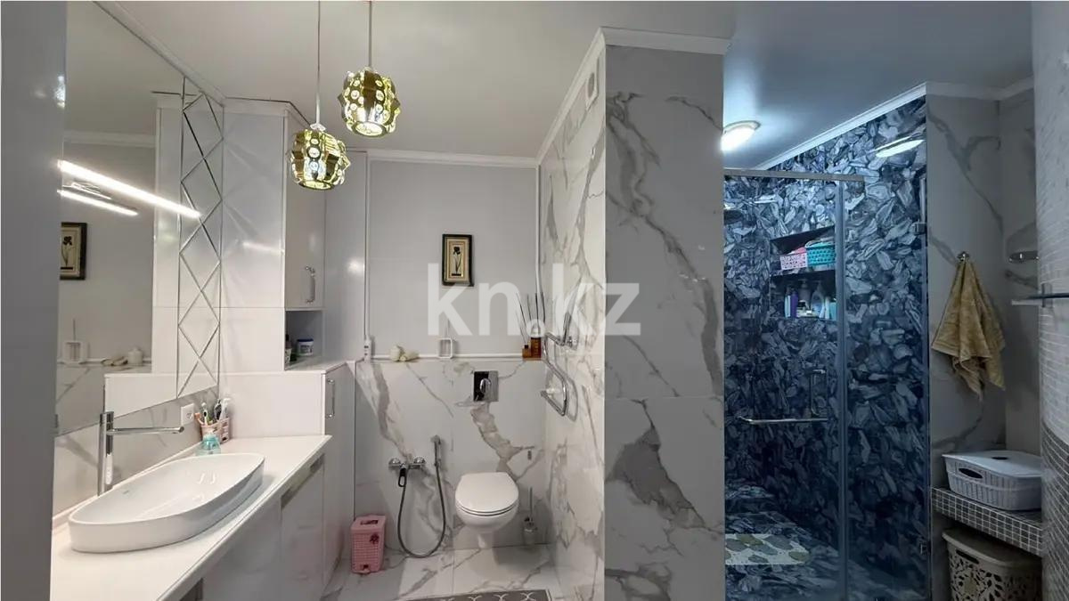 Продажа 3-комнатной квартиры, 118 м², пр. Республики в Караганде - фото 5