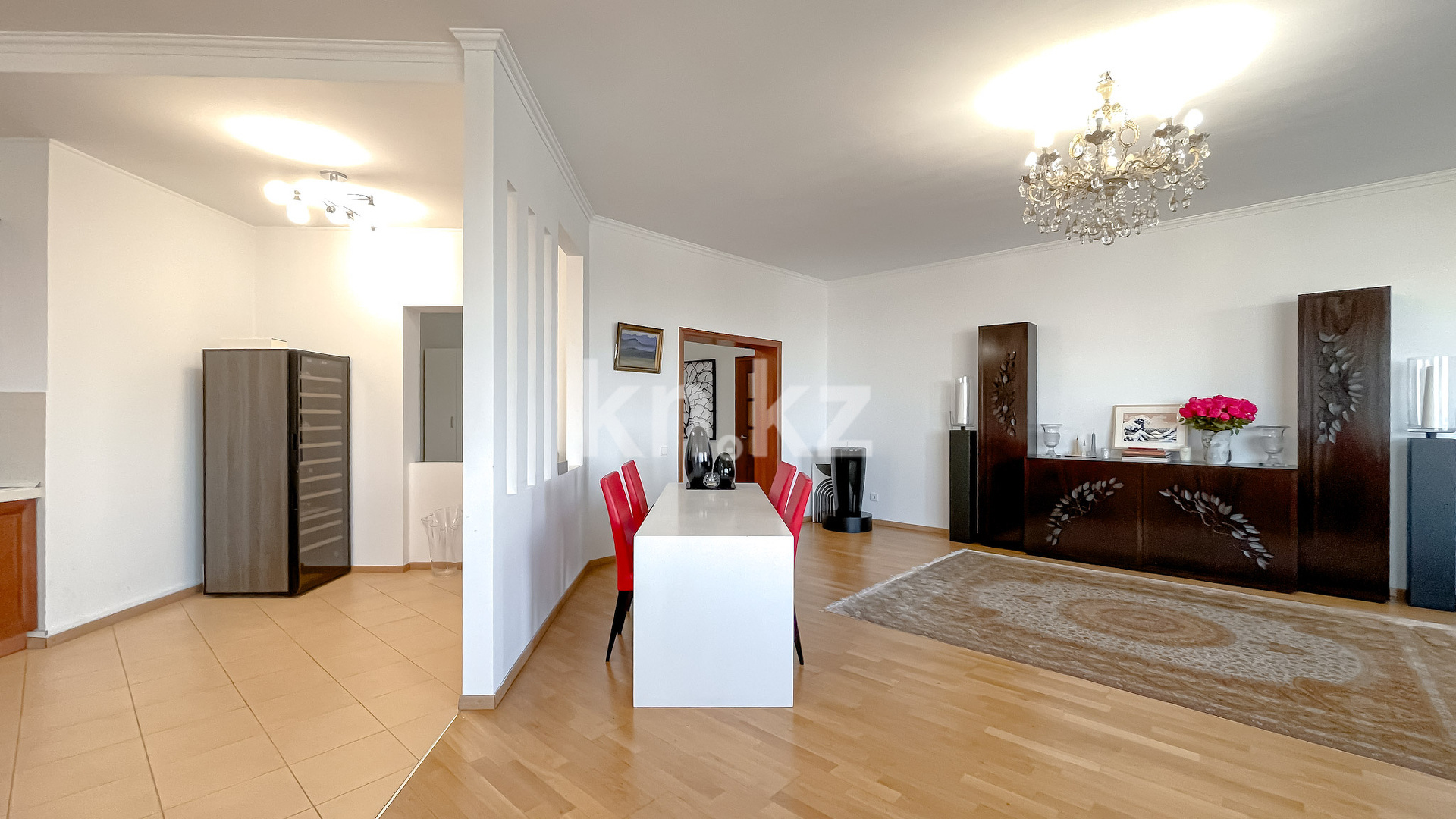 Продажа 5-комнатной квартиры, 195 м² в Алматы - фото 4