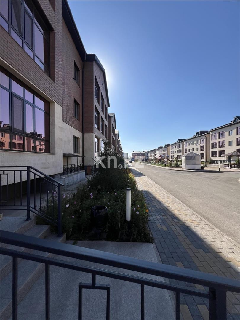 Продажа 4-комнатной квартиры, 104 м², ул. Кулкыбаева - Продажа квартир в Караганде фото 18 из 19