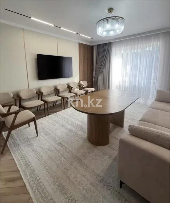 Продажа 3-комнатной квартиры, 90 м², ул. Букетова, дом  60а блок 2 - Продажа  трехкомнатных квартир в Караганде без посредников фото 1 из 7
