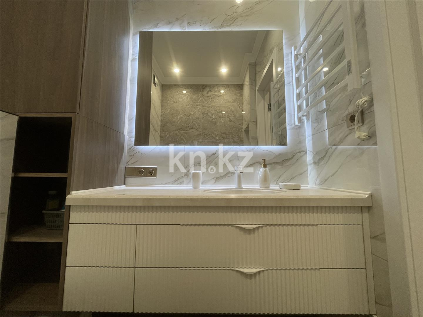 Продажа 3-комнатной квартиры, 110 м², ул. Ашимова, дом  21 в Караганде - фото 38