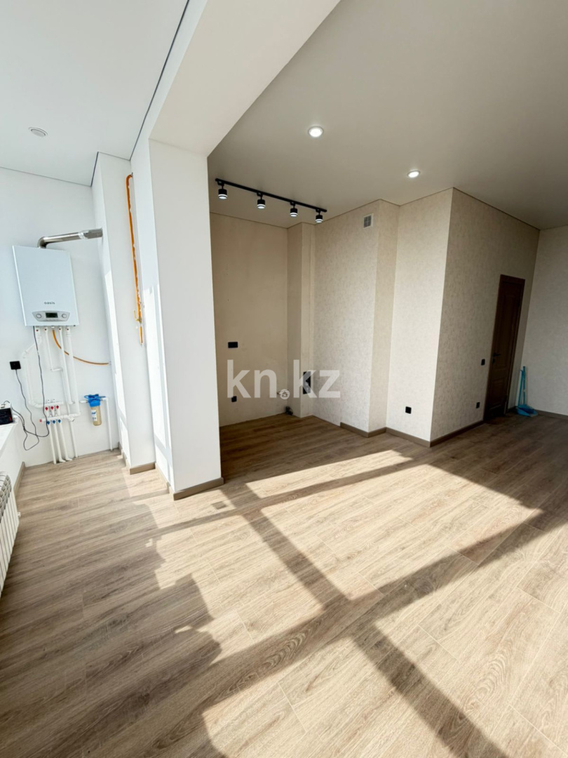 Продажа 2-комнатной квартиры, 71.7 м² в Уральске - фото 16