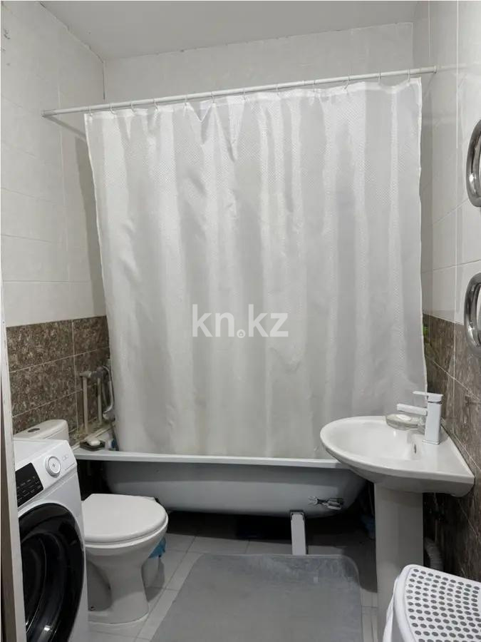 Продажа 1-комнатной квартиры, 45 м², мкр-н Жас Канат, дом  1/20 в Алматы - фото 3
