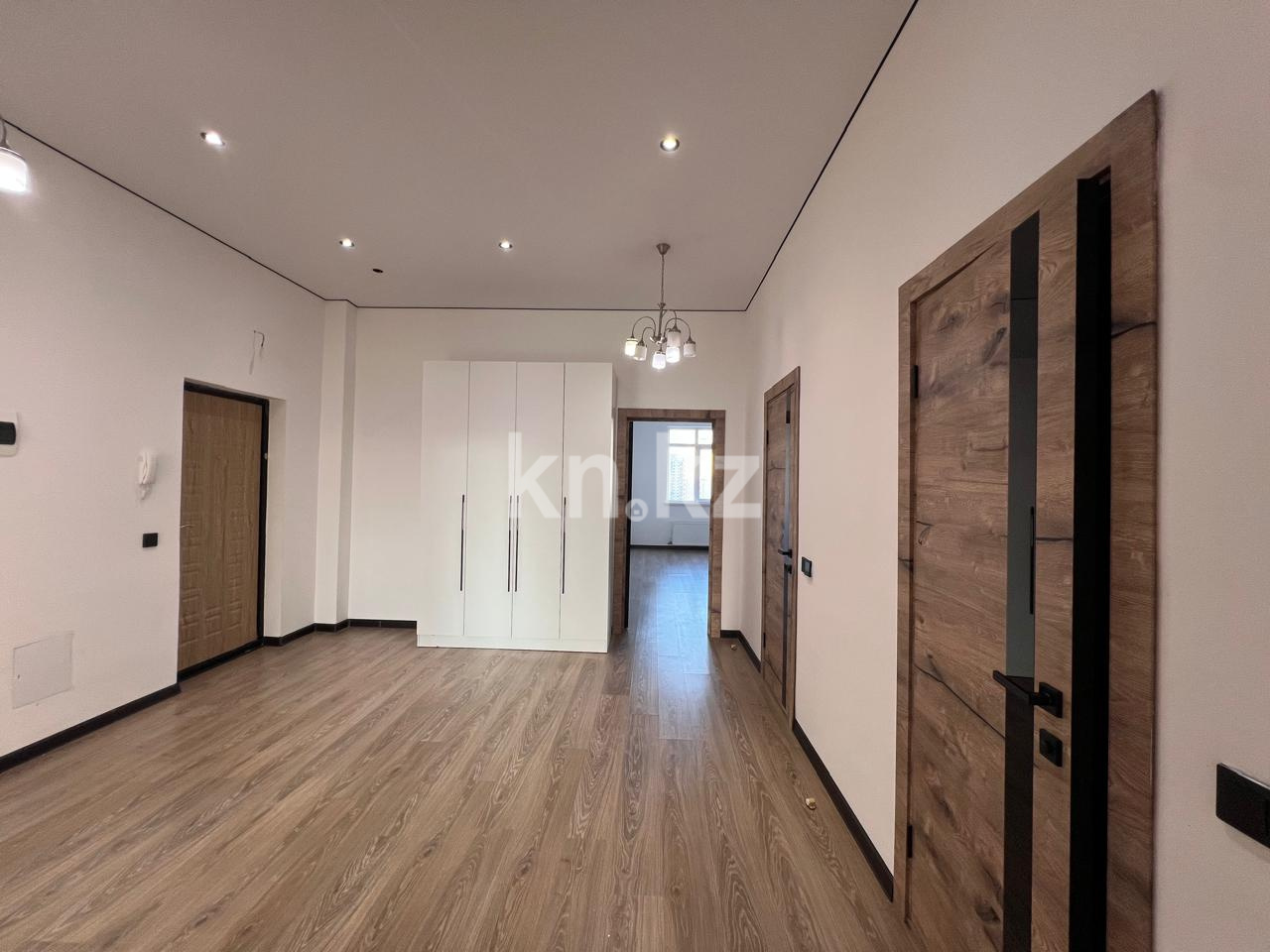 Продажа 2-комнатной квартиры, 86 м², пр. Мангилик Ел, дом  21 - ул. Керей, Жанибек хандар - Продажа квартир в Астане фото 5 из 12