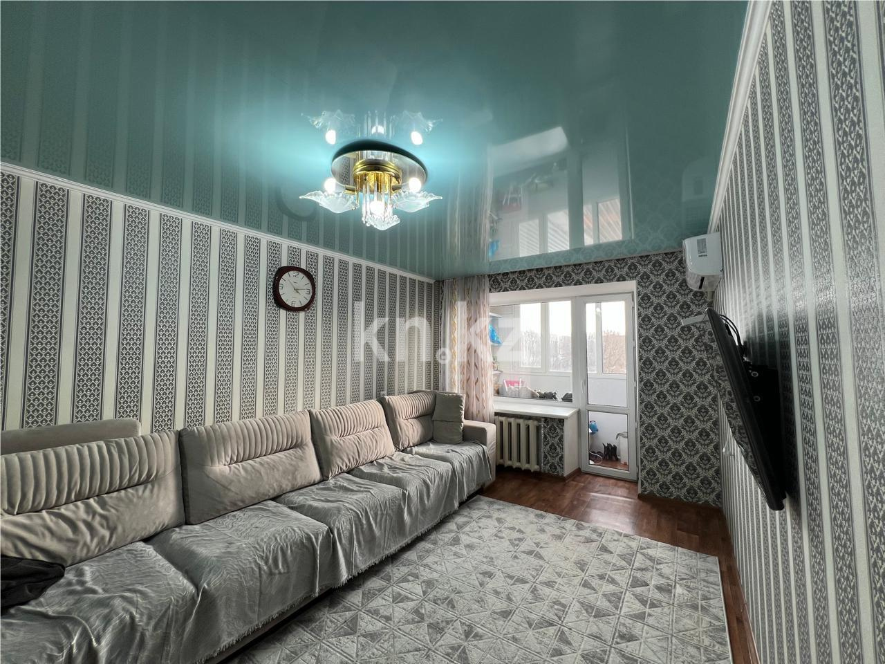 Продажа 2-комнатной квартиры, 43 м², пр. Строителей - Продажа  двухкомнатных квартир в Караганде фото 1 из 12