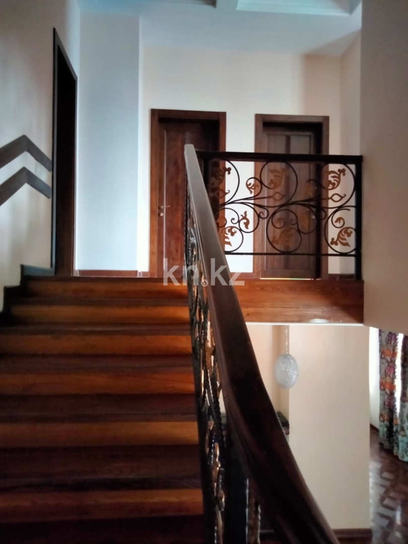 Продажа 7-комнатного дома, 500 м² - Продажа домов, коттеджей в Алматы в Бостандыкском р-не фото 7 из 33