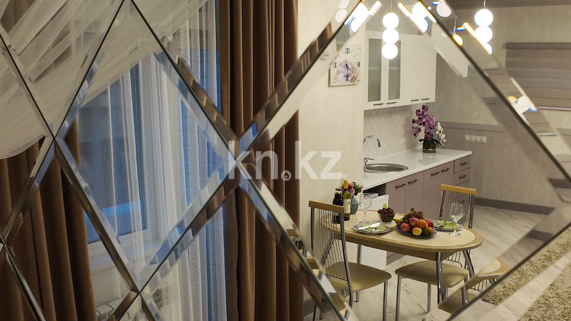 Аренда 1-комнатной квартиры посуточно, 54 м² в Алматы - фото 8