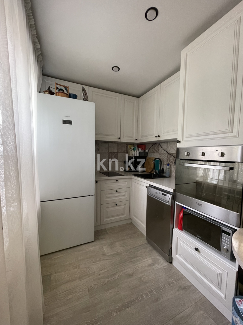 Продажа 3-комнатной квартиры, 60 м², ул. Потанина, дом  27/1 - Продажа квартир в Усть-Каменогорске с фото фото 1 из 16