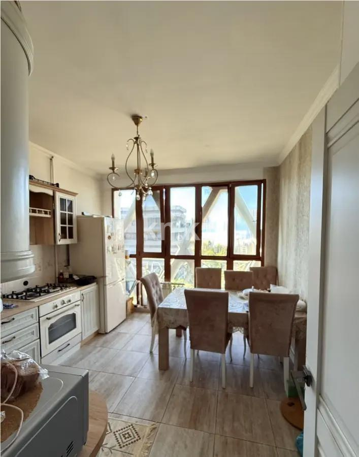 Продажа 3-комнатной квартиры, 73 м², пр. Абая, дом  202 в Алматы - фото 4