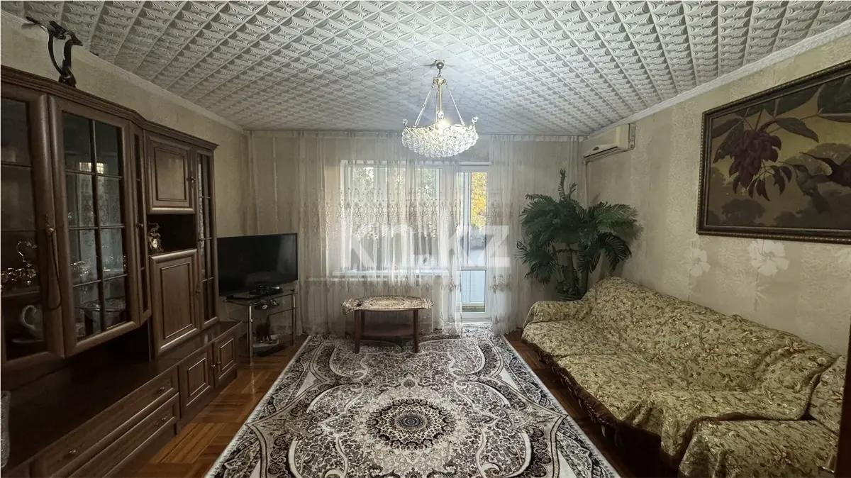 Продажа 4-комнатной квартиры, 79 м², ул. Дюсембекова, дом  67 - Продажа  четырехкомнатных квартир в Караганде без посредников фото 1 из 7