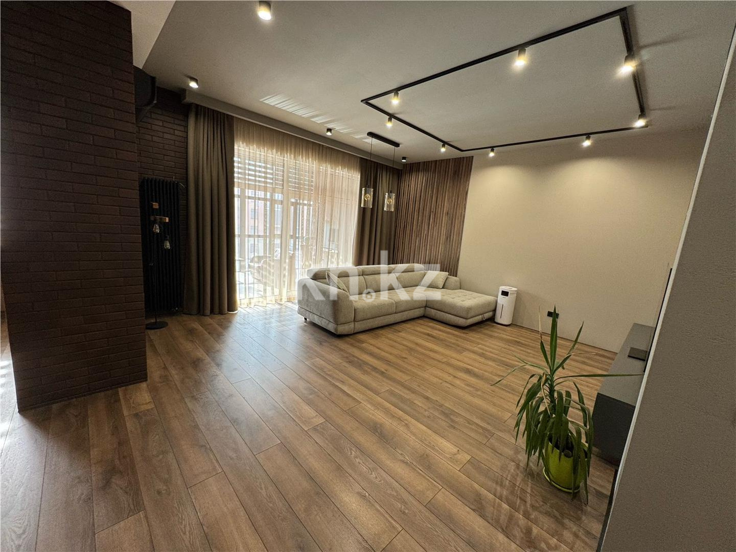 Продажа 4-комнатной квартиры, 142 м² - Продажа квартир в кирпичном доме в Казахстане - страница 190 фото 15 из 30