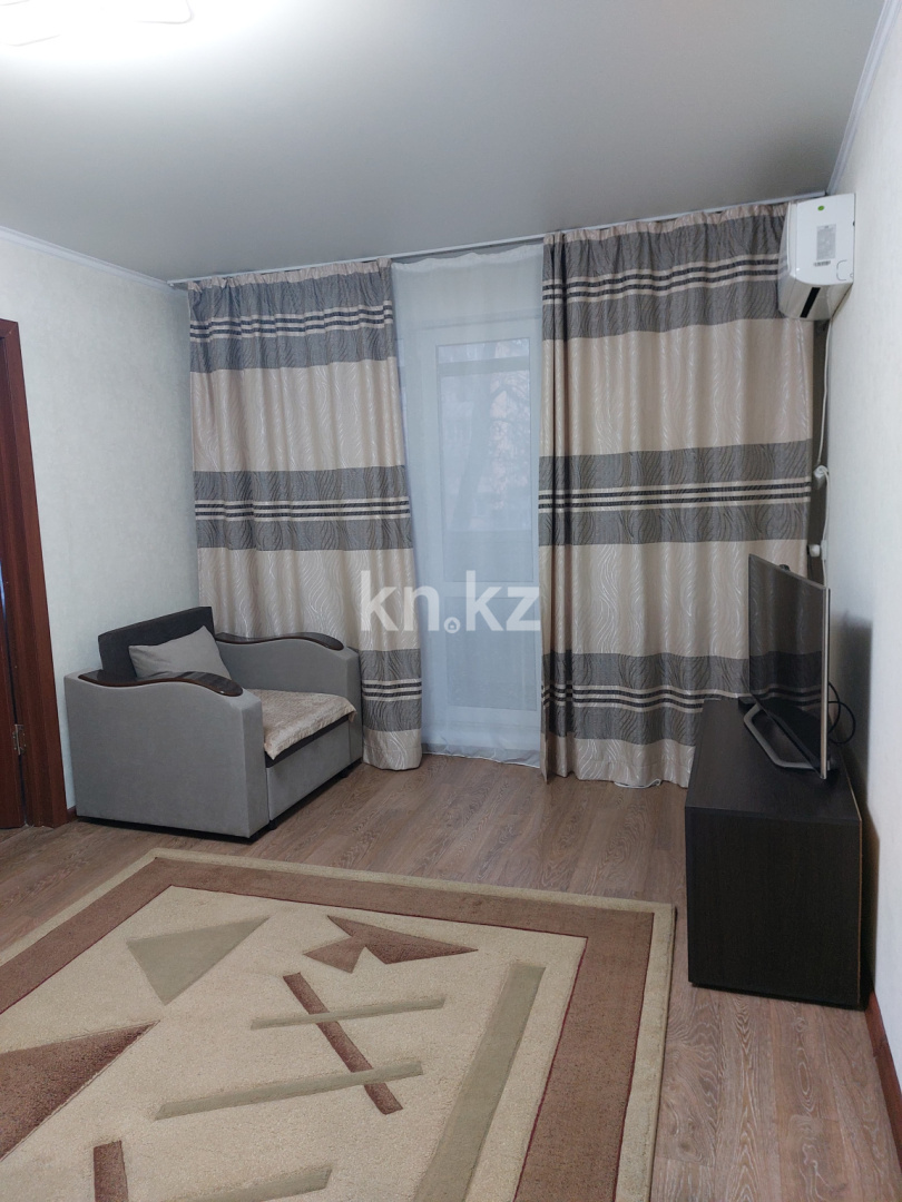 Аренда 2-комнатной квартиры посуточно, 44 м², ул. Гоголя, дом  49 - Аренда  двухкомнатных квартир посуточно в Караганде с фото фото 1 из 8