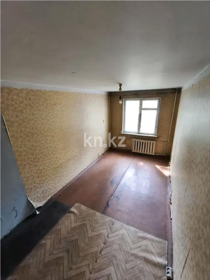Продажа 3-комнатной квартиры, 59 м², мкр-н 7, дом  6 в Алматы - фото 2