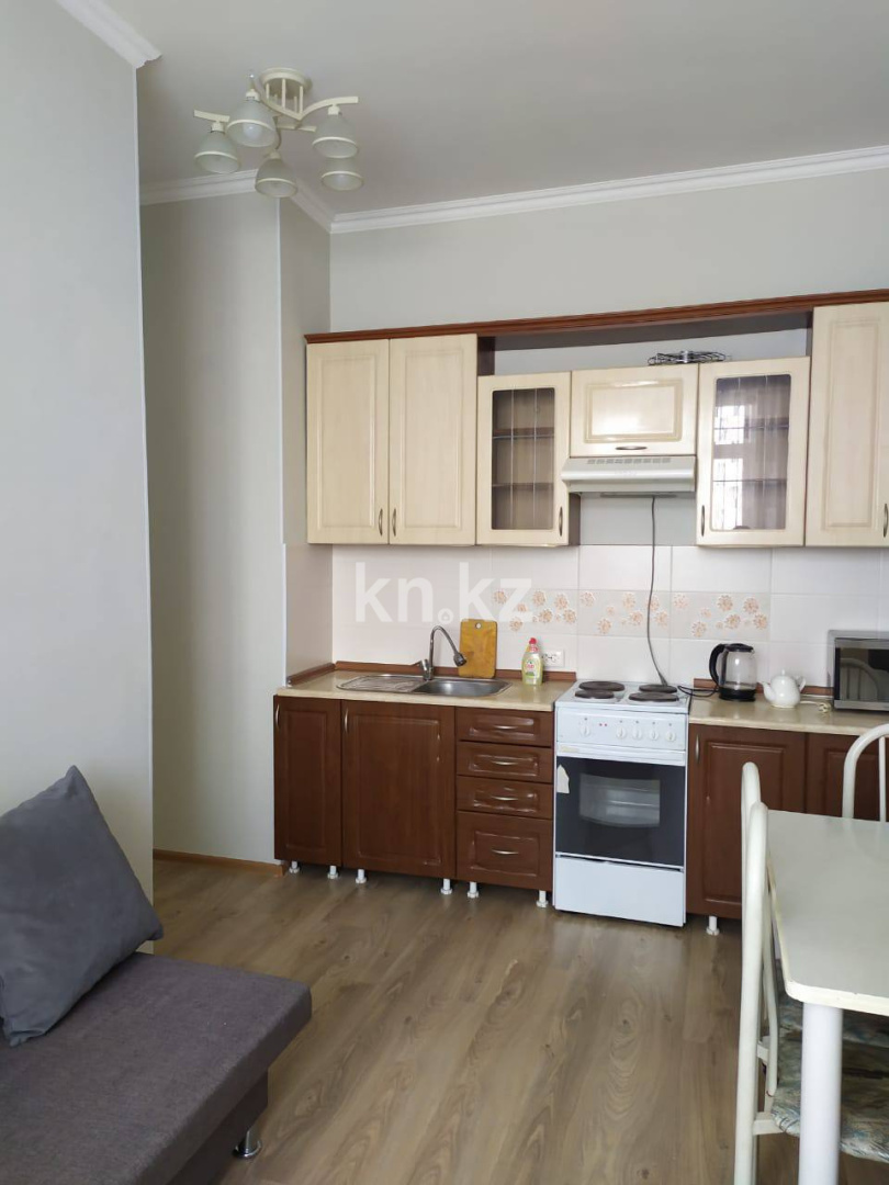 Аренда 1-комнатной квартиры, 38 м², ул. Нажимеденова, дом  10/4 - Аренда жилой и коммерческой недвижимости в Астане фото 1 из 5