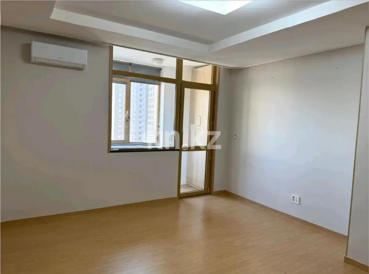 Продажа 3-комнатной квартиры, 93 м², пр. Кошкарбаева, дом  8 - Продажа  трехкомнатных квартир в Астане фото 1 из 5