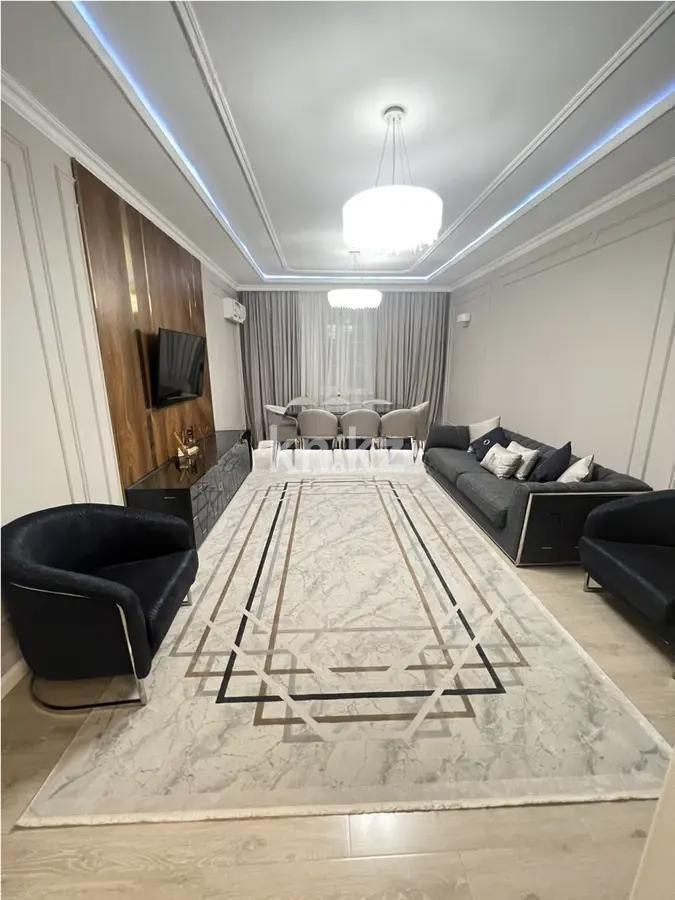 Продажа 3-комнатной квартиры, 118 м², ул. Розыбакиева, дом  247 в Алматы