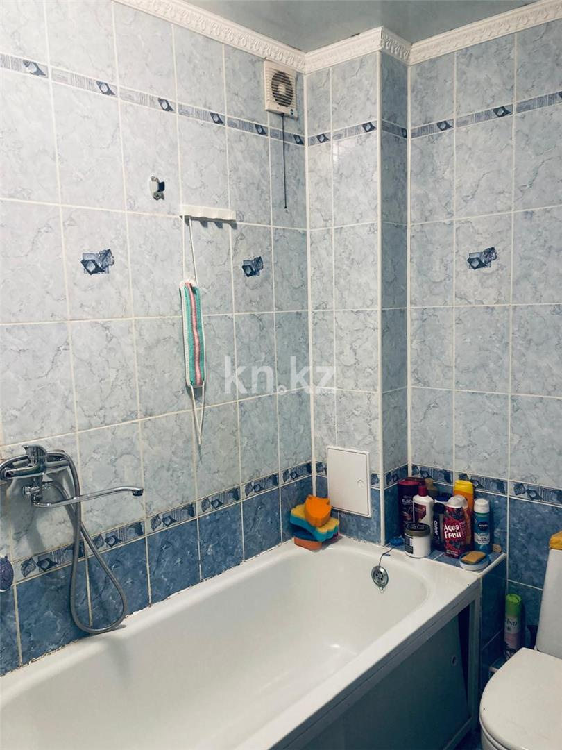 Продажа 3-комнатной квартиры, 74 м², ул. Гапеева - Продажа  трехкомнатных квартир в Караганде фото 12 из 16