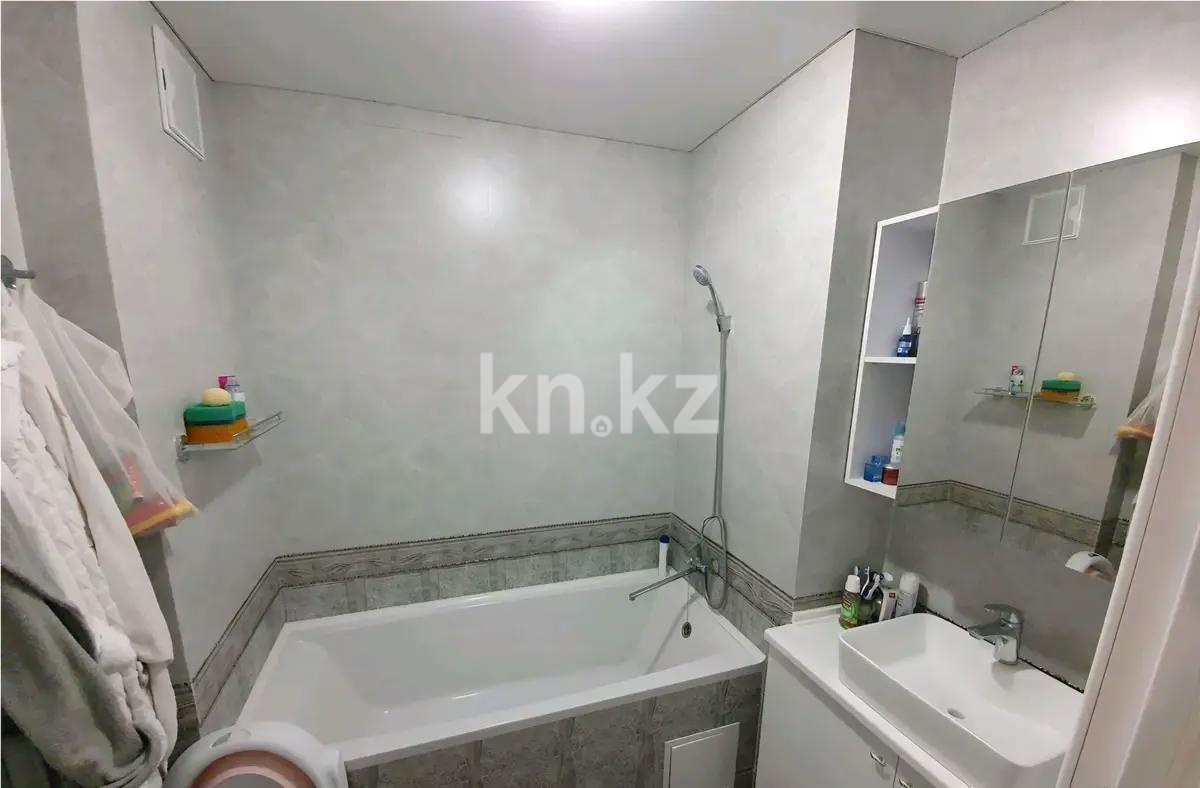 Продажа 2-комнатной квартиры, 63.8 м² в Алматы - фото 4