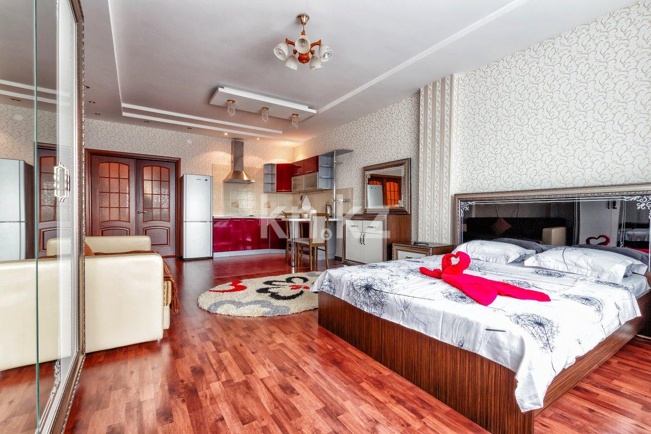 Аренда 1-комнатной квартиры посуточно, 50 м², ул. Достык, дом  5 - ул. Сауран - Аренда квартир помесячно в Казахстане фото 2 из 4