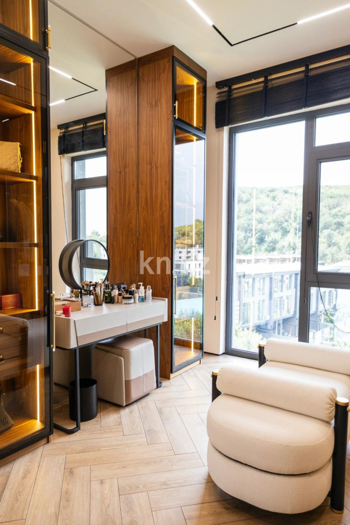 Продажа 6-комнатной квартиры, 650 м² - Продажа пятикомнатных и более квартир в Алматы фото 40 из 40