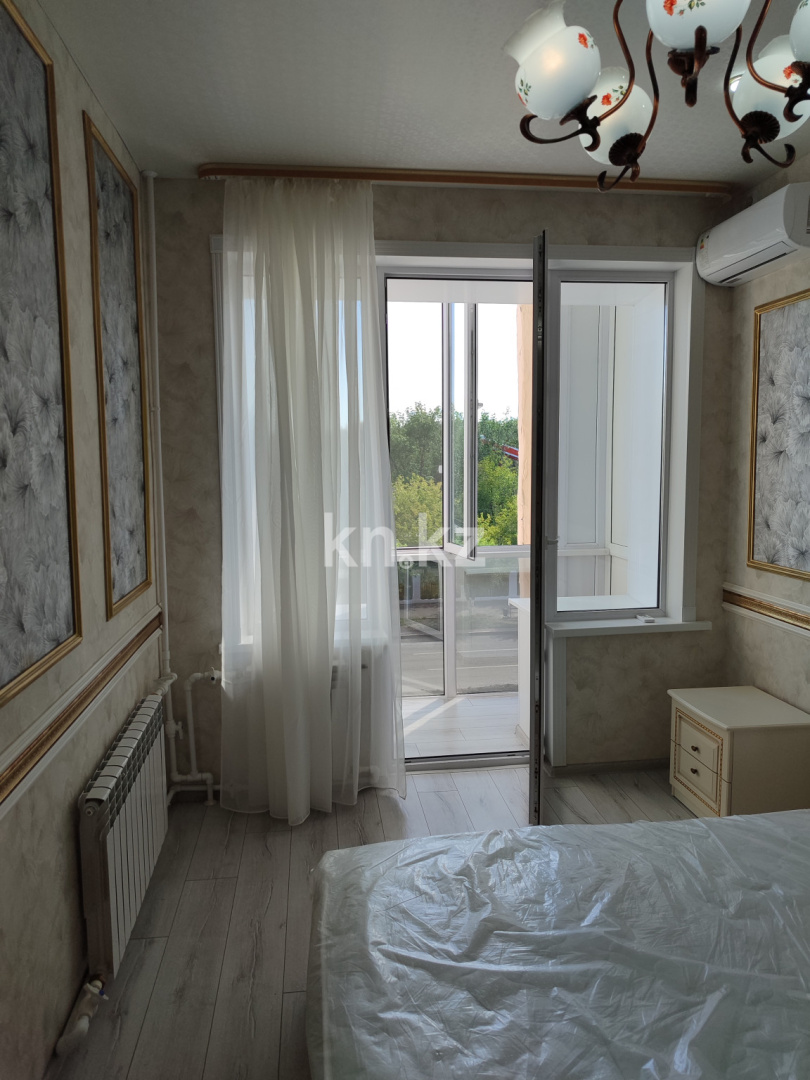 Аренда 3-комнатной квартиры, 76 м², пр. Республики, дом  10 - Аренда жилой и коммерческой недвижимости в Темиртау фото 12 из 19