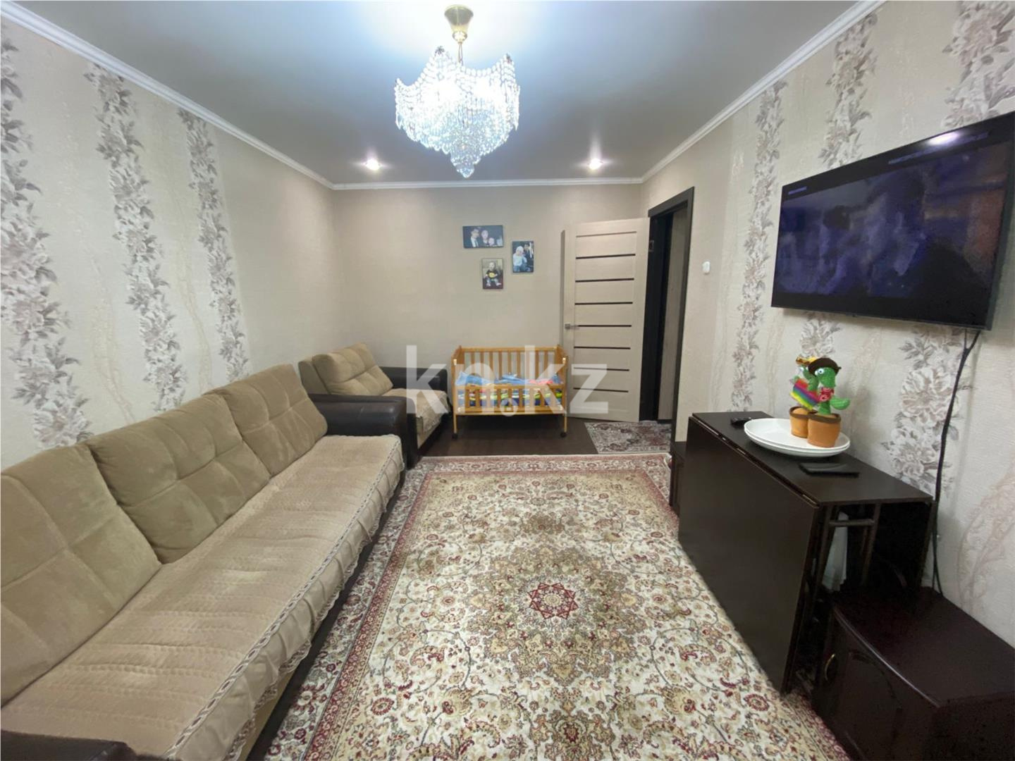 Продажа 2-комнатной квартиры, 43 м², пр. Строителей - Продажа  двухкомнатных квартир в Караганде фото 1 из 10